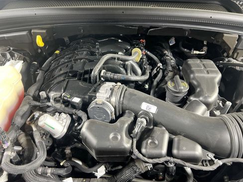 Used 2023 Jeep Grand Cherokee Limited w/ Black Appearance Package RWD image 29