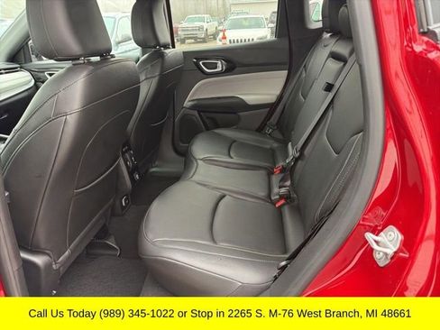 Used 2025 Jeep Compass Limited AWD/4WD image 30