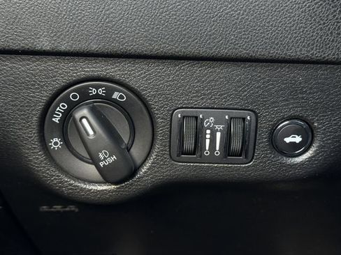 Used 2022 Dodge Charger R/T w/ Blacktop Package image 22