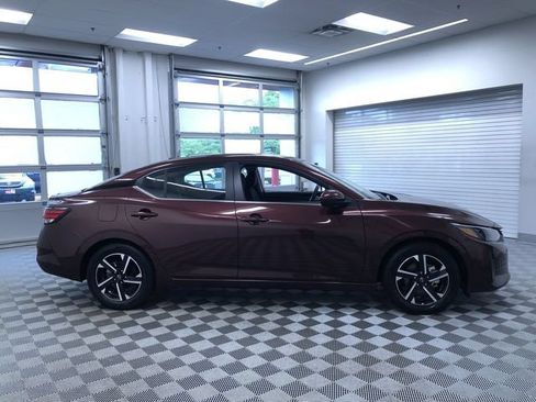 Used 2025 Nissan Sentra SV FWD image 34