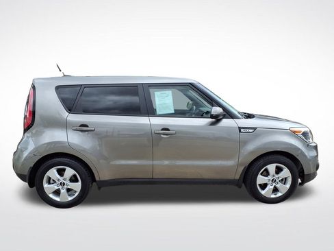 Used 2019 Kia Soul FWD image 5