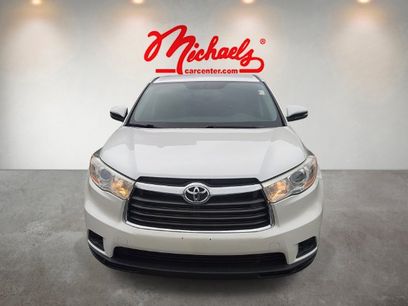 Used 2016 Toyota Highlander LE