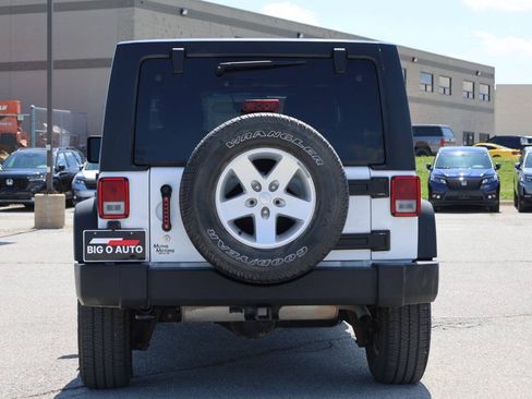 Used 2018 Jeep Wrangler Unlimited Sport S AWD/4WD image 10