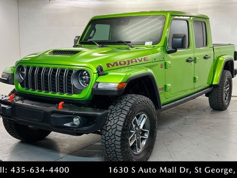 Used 2025 Jeep Gladiator Mojave AWD/4WD image 1