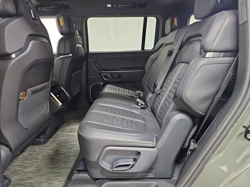 Used 2022 Rivian R1S Launch Edition image 21