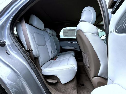 New 2026 Genesis GV70 2.5T Advanced w/ G1 Accessory Package AWD/4WD image 18