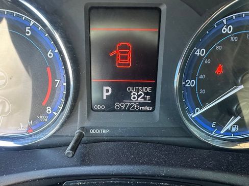 Used 2018 Toyota Corolla LE FWD image 10