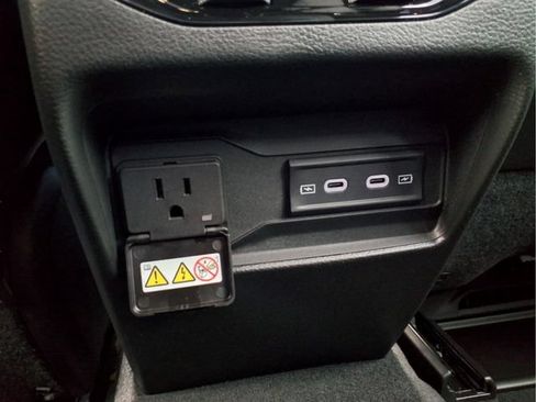 New 2026 Jeep Grand Cherokee Altitude AWD/4WD image 10