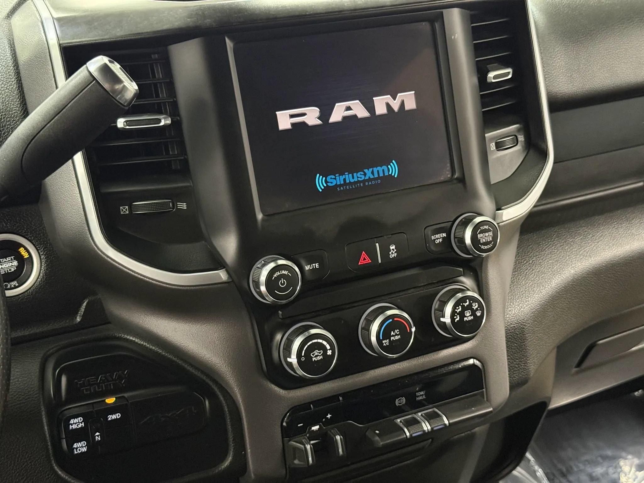 Used 2022 RAM 2500 Big Horn AWD/4WD image 21