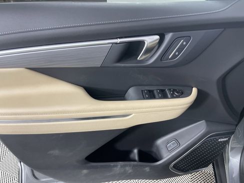 Used 2025 Buick Enclave Preferred image 22