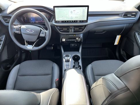 New 2025 Ford Escape SE image 9