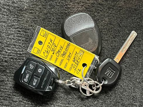 Used 2018 Chevrolet Express 2500 LT w/ LT Preferred Equipment Group image 19