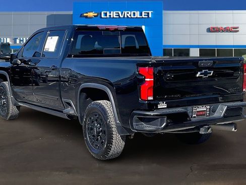Used 2024 Chevrolet Silverado 2500 High Country w/ High Country Premium Package AWD/4WD image 4