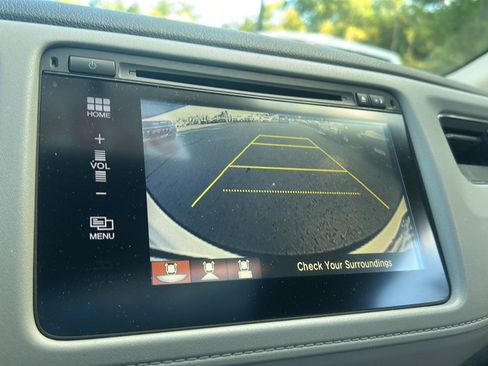 Used 2017 Honda HR-V EX image 15