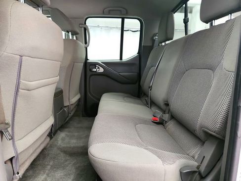 Used 2018 Nissan Frontier SV AWD/4WD image 21