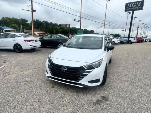 Used 2023 Nissan Versa S FWD image 7