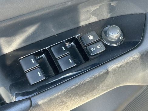 Used 2018 MAZDA CX-5 Touring w/ Preferred Equipment Package FWD image 24