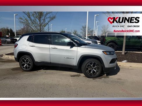 Used 2025 Jeep Compass Limited AWD/4WD image 4