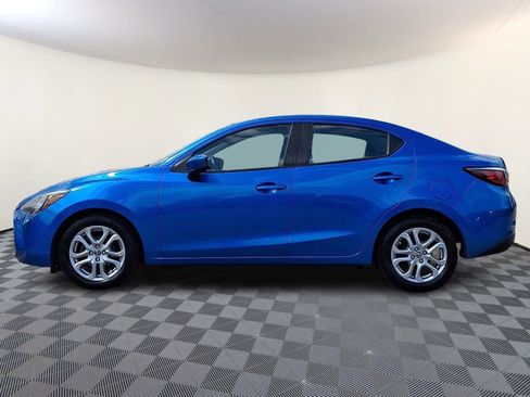 Certified 2018 Toyota Yaris iA FWD image 9