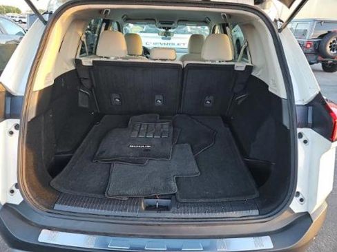 Used 2023 Nissan Rogue SV image 23