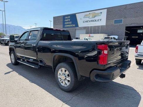 Used 2024 Chevrolet Silverado 3500 High Country AWD/4WD image 2