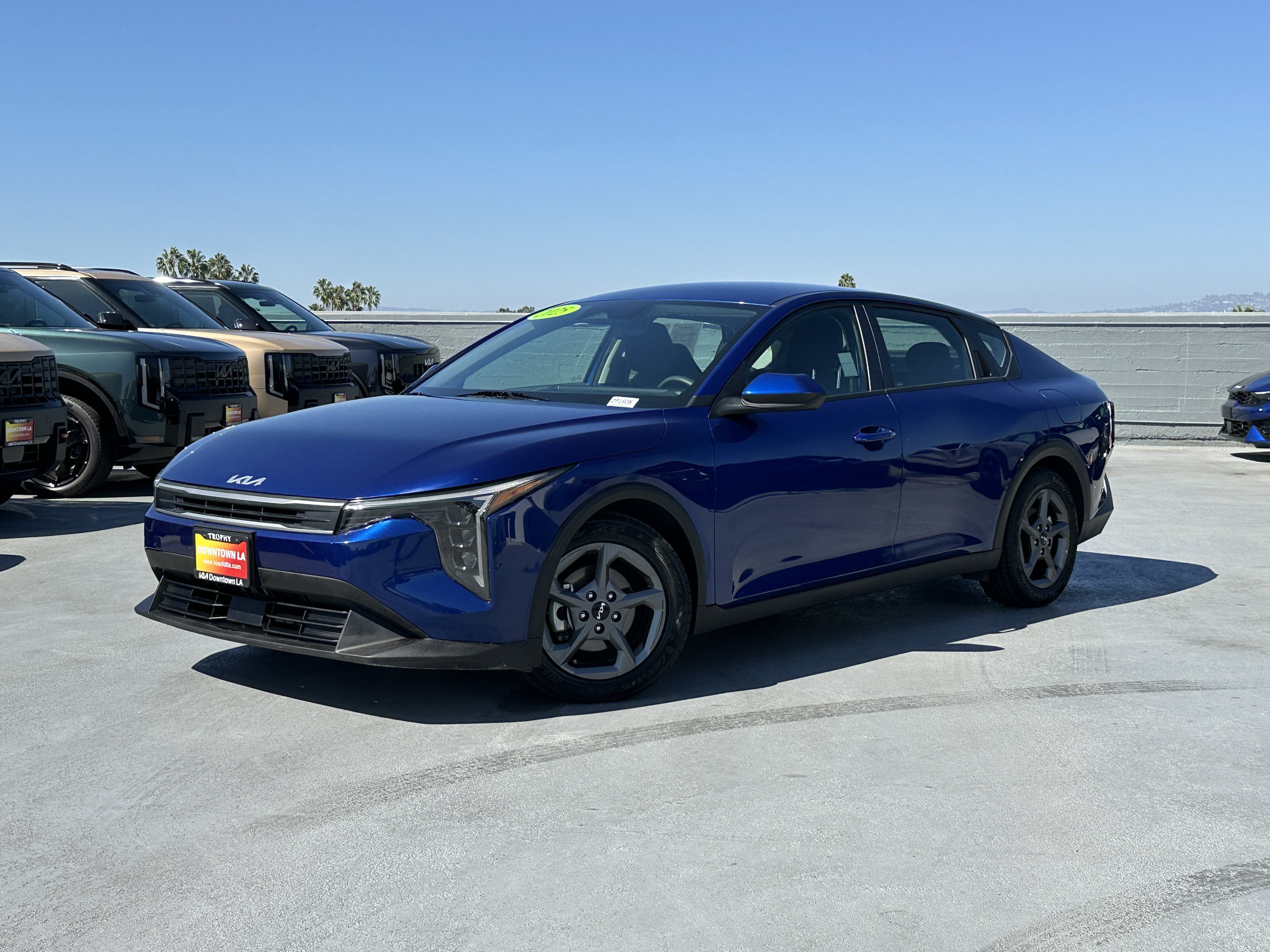 Used 2025 Kia K4 FWD image 2