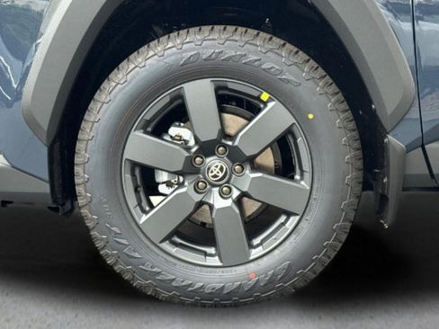 New 2026 Toyota RAV4 FWD image 32