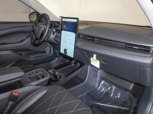 New 2025 Ford Mustang Mach-E Select image 39