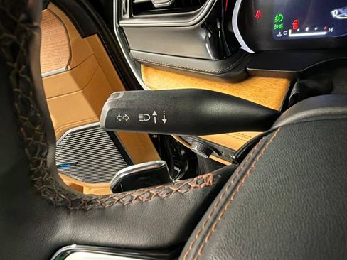 Used 2024 Jeep Grand Cherokee Summit AWD/4WD image 17