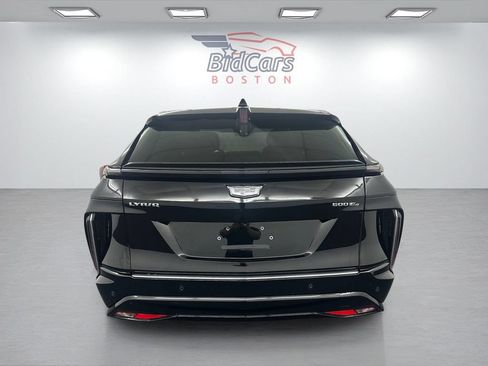 Used 2024 Cadillac Lyriq Tech AWD/4WD image 5
