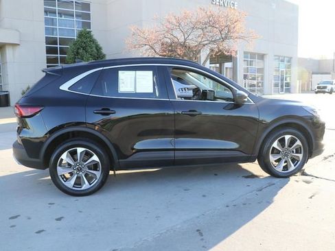 Used 2023 Ford Escape Platinum AWD/4WD image 6
