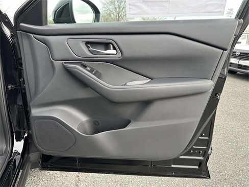 New 2026 Nissan Rogue SV image 8