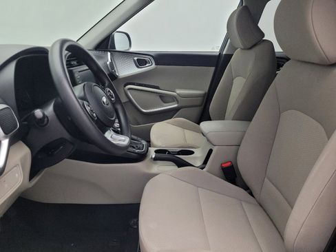 Used 2020 Kia Soul LX image 17