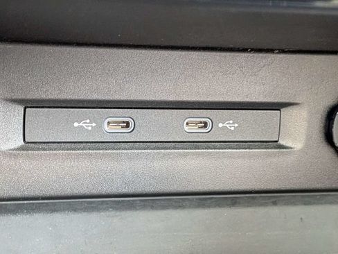 Certified 2023 Volkswagen Taos SE w/ Panoramic Sunroof Package FWD image 23
