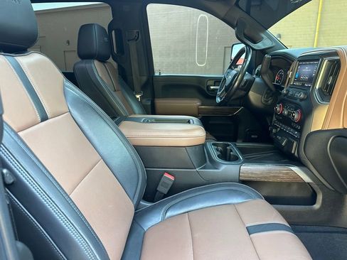 Used 2020 Chevrolet Silverado 2500 High Country image 10