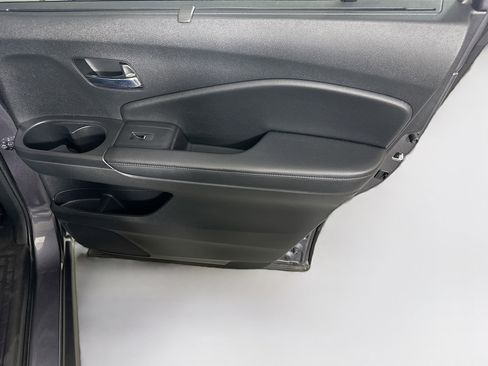 Used 2020 Honda Pilot Touring image 31