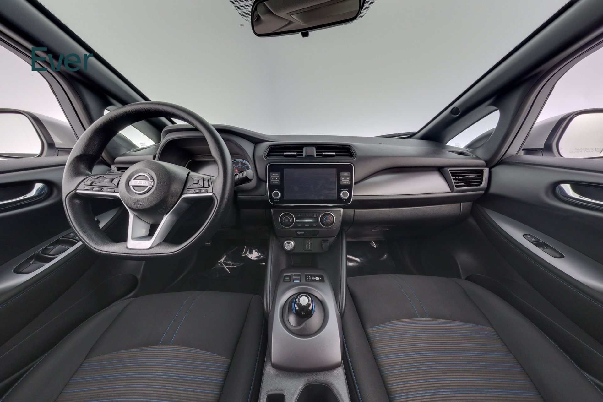 Used 2025 Nissan Leaf S FWD image 26