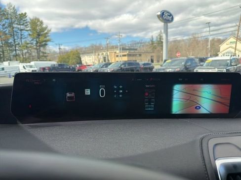 Used 2025 Ford Expedition Tremor AWD/4WD image 22