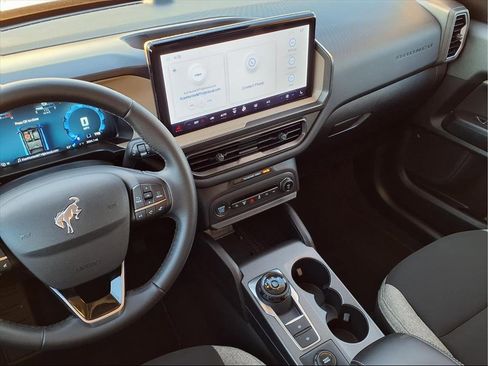 Used 2025 Ford Bronco Sport Big Bend w/ Convenience Package image 3