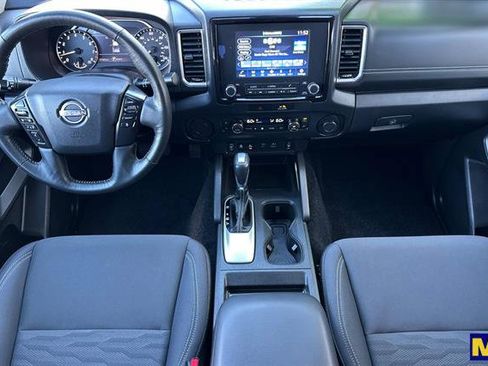 Used 2023 Nissan Frontier SV w/ SV Convenience Package image 15
