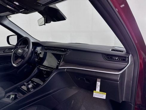 New 2026 Jeep Grand Cherokee L 4WD image 39
