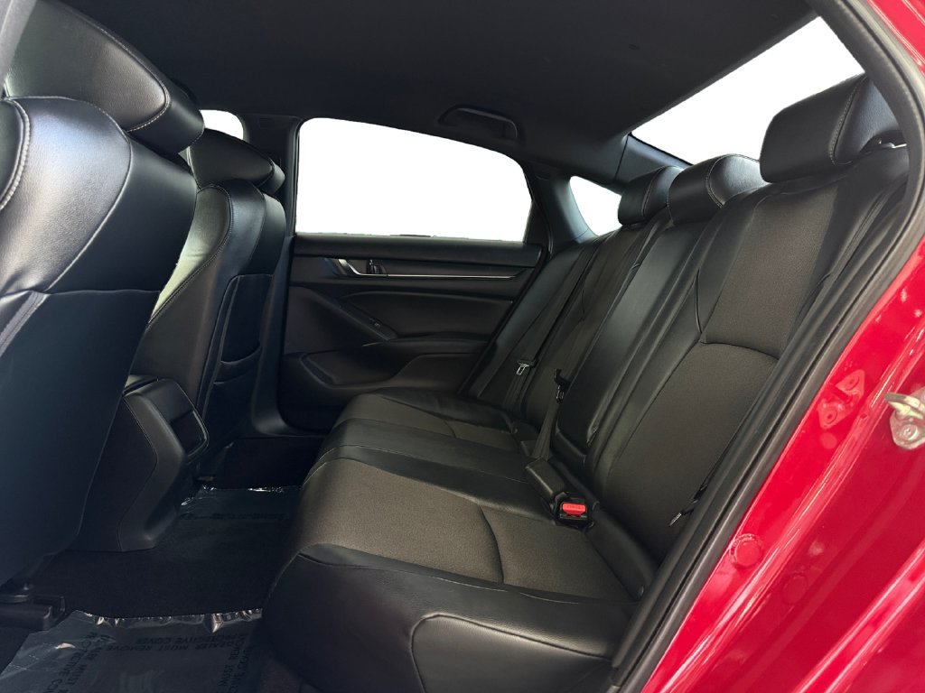 Used 2018 Honda Accord Sport image 16