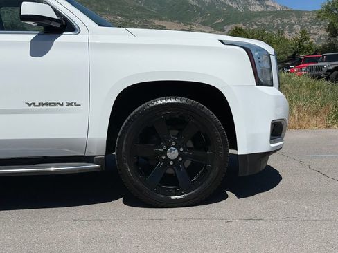 Used 2015 GMC Yukon XL SLT w/ Open Road Package AWD/4WD image 6