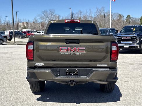 Used 2024 GMC Canyon Elevation w/ Trailering Package AWD/4WD image 7