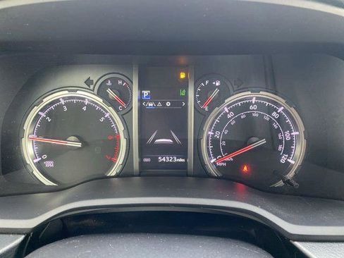 Certified 2024 Toyota 4Runner TRD Off-Road Premium w/ Moonroof Package AWD/4WD image 6