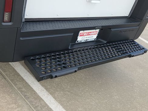 Used 2024 Chevrolet Brightdrop 400 w/ Commercial Equipment Package AWD/4WD image 35