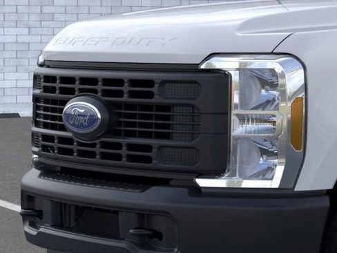 New 2026 Ford F250 XL AWD/4WD image 17