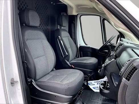 Used 2025 RAM ProMaster 2500 w/ U-Haul Equipment Group FWD image 5