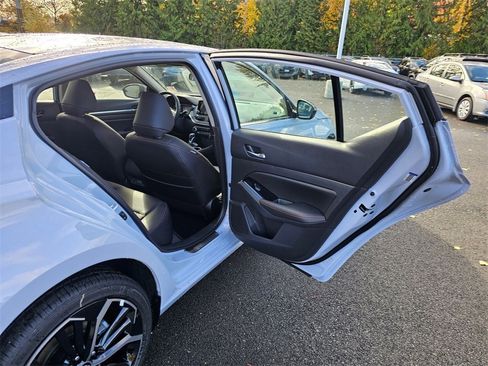 New 2025 Nissan Altima 2.5 SR image 23