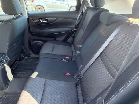 Used 2017 Nissan Rogue S AWD/4WD image 8